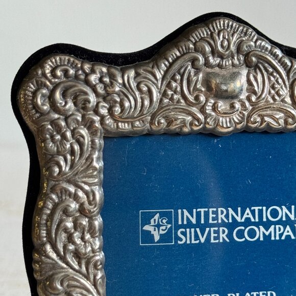 Vintage Ornate Silver Plated Photo Frame with Stand - Picture 4 of 11